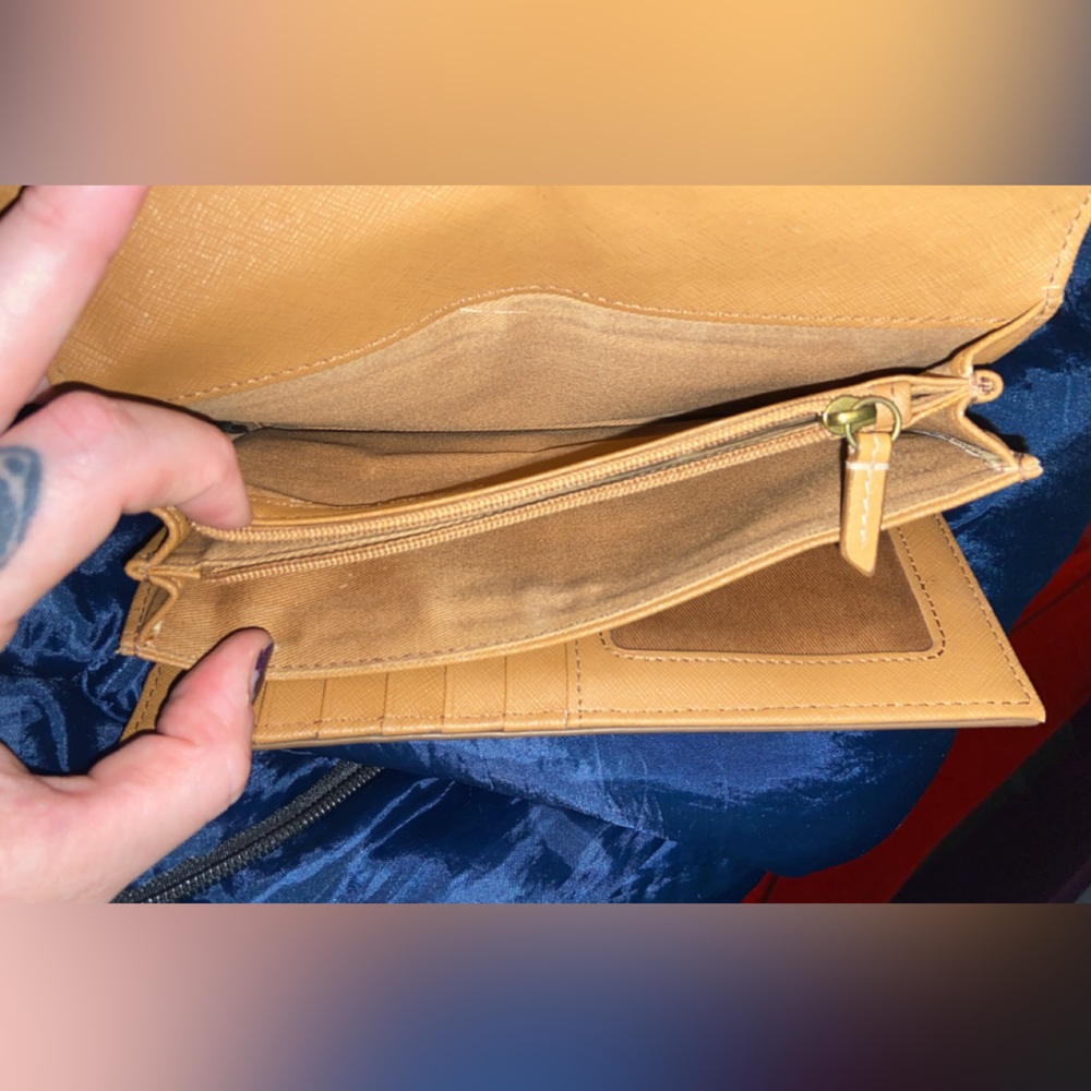 Fossil Logan Clutch Wallet - image 5